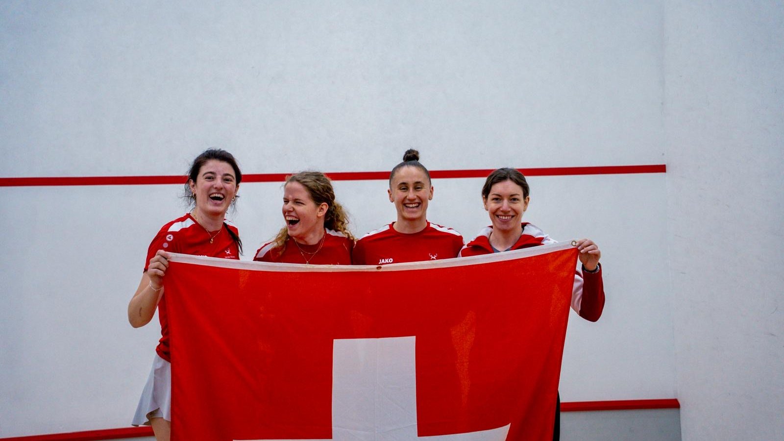 Caroline Bachem und Cindy Merlo fliegen an die Team-WM nach Korea🇨🇭🇰🇷